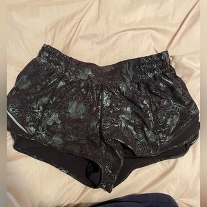 lululemon hotty hot shorts in the discontinued blue iridescent floral pattern
